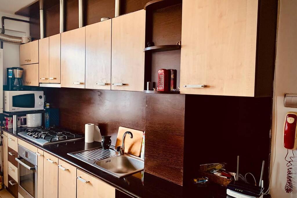בוקרשט Cozy 2 Rooms Apartment Close To City Center מראה חיצוני תמונה