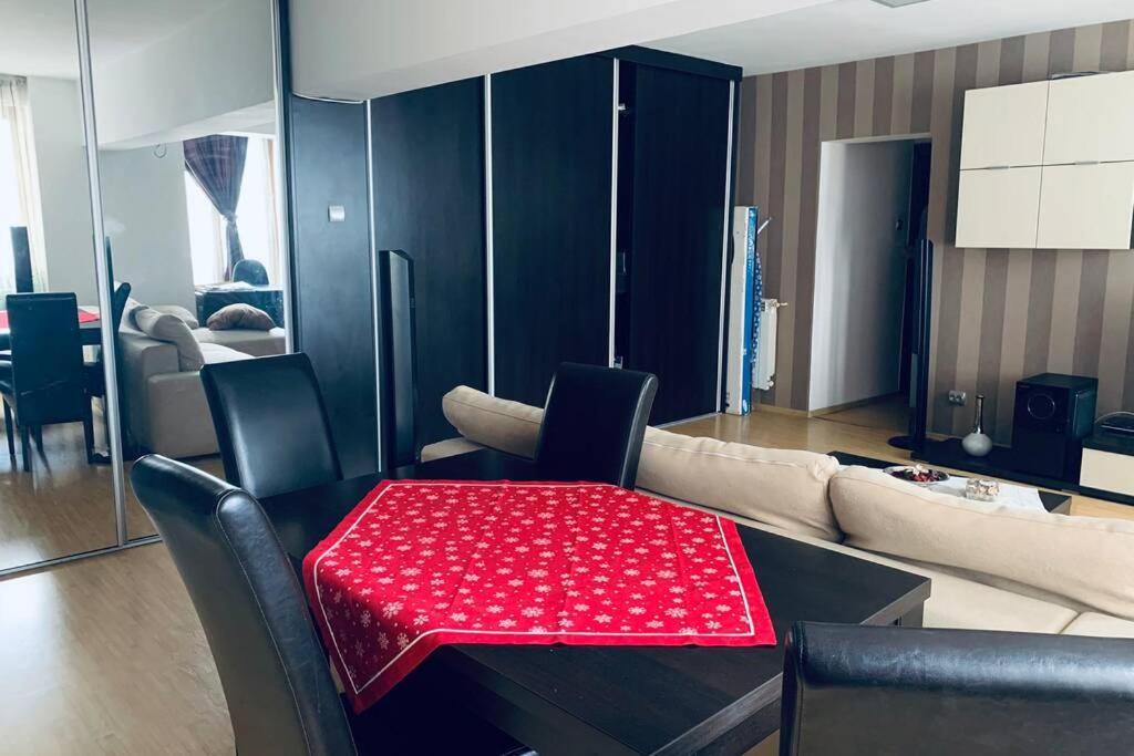 בוקרשט Cozy 2 Rooms Apartment Close To City Center מראה חיצוני תמונה